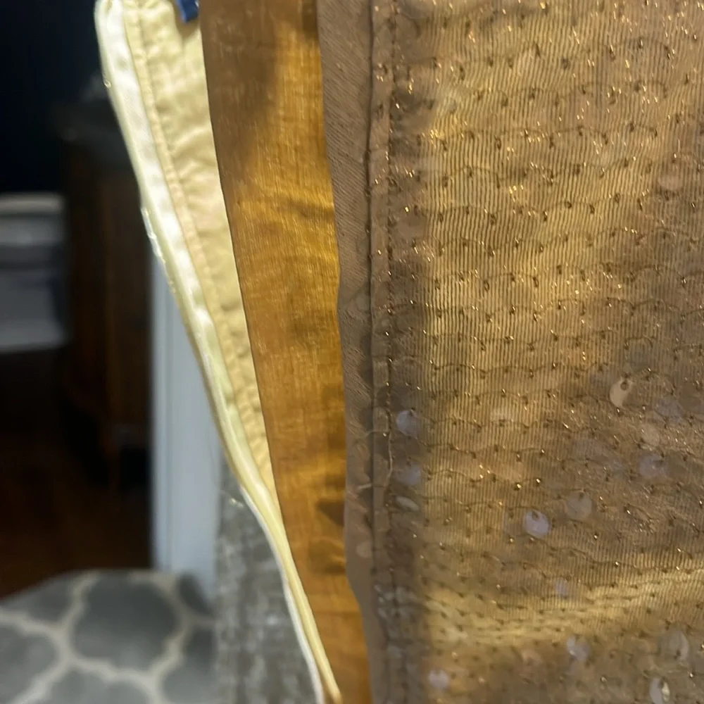 Little Girls Gap Dress, shimmering with gold! Size 8, gently worn- good con - Picture 9 of 11
